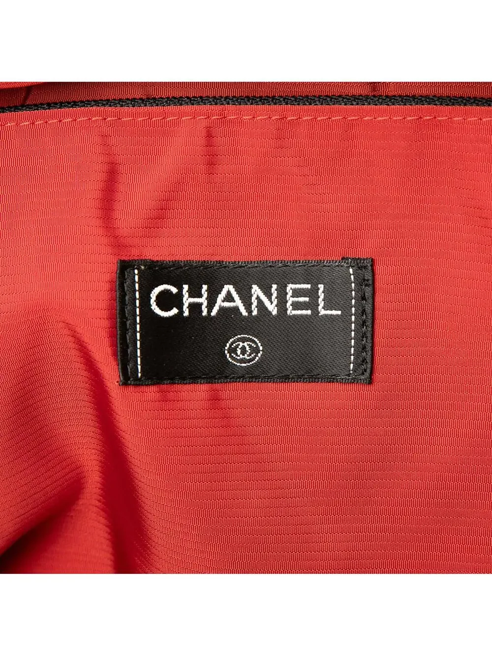 CHANEL elevate your